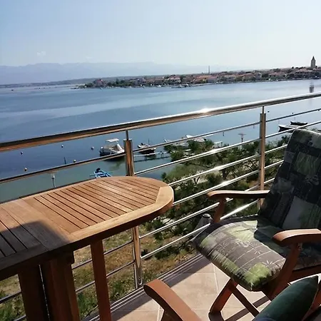 شقة In With Sea View, Terrace, Air Conditioning, Wi-fi *