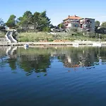 In With Sea View, Terrace, Air Conditioning, Wi-fi Appartement Nin