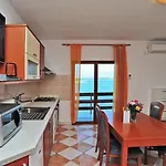 In With Sea View, Terrace, Air Conditioning, Wi-fi Appartement