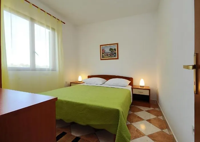 Apartman In With Sea View, Terrace, Air Conditioning, Wi-fi *