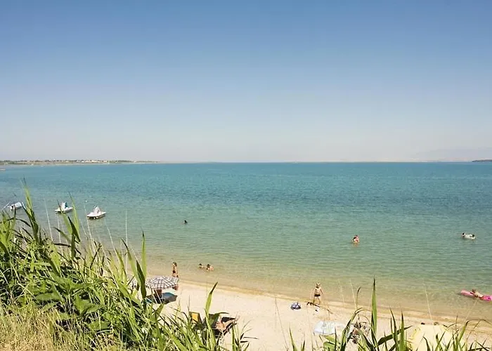 In With Sea View, Terrace, Air Conditioning, Wi-fi Apartman *