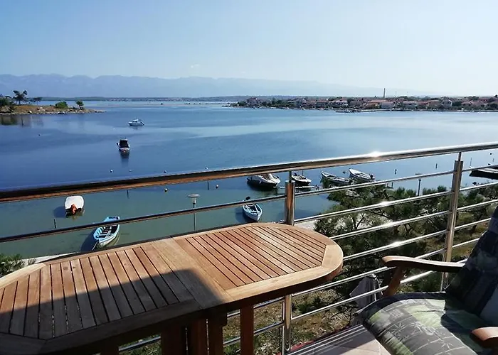 In With Sea View, Terrace, Air Conditioning, Wi-fi * Nin